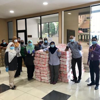 Program sumbangan barang keperluan kepada penduduk dari MPK